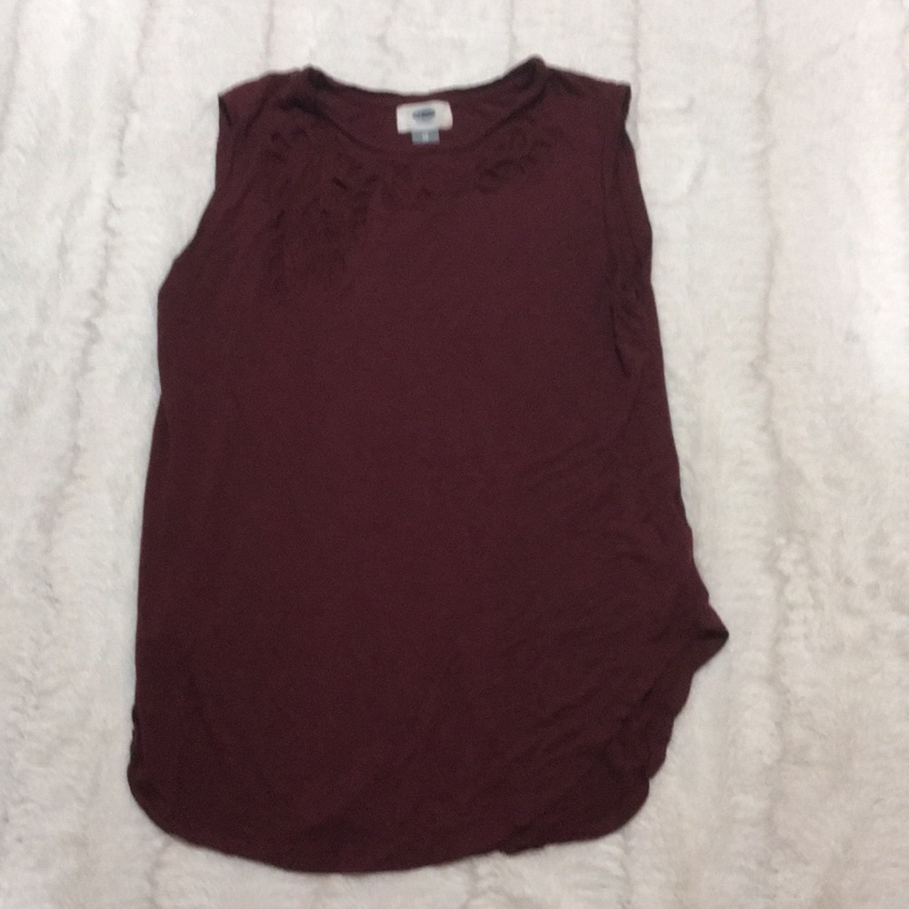 Old navy burgundy cut out tank